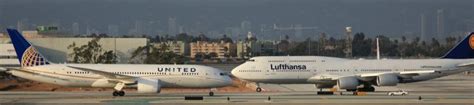 747 vs 787: Which is Better? | International Aviation HQ