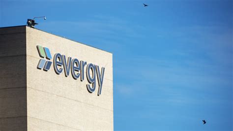 Kansas proposal to regulate Evergy’s charges could save customers ...