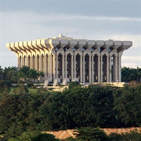 Actualités CAMEROUN Cambriolage au palais présidentiel du Cameroun