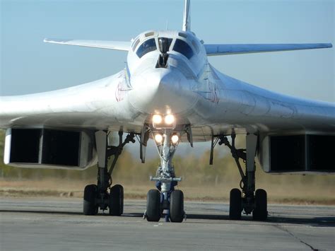 Russian Tupolev Tu-160 Blackjack Supersonic Strategic Bomber | Global ...