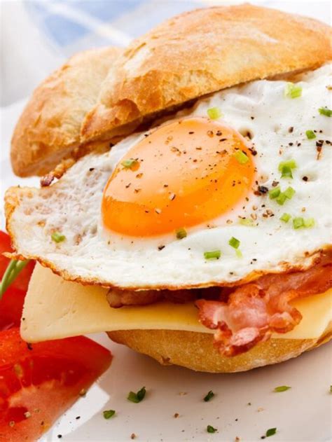 Delicious Breakfast Sandwich Recipes You Must Try - The Kitchen Community