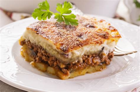 Moussaka Mit Hackfleisch Auberginen Und Tomaten