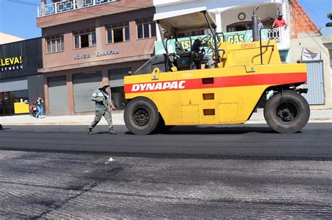 RECAPEAMENTO NA AVENIDA FERDINANDO JUNGERS CONTINUA