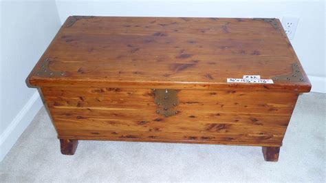 Lot 62 Red Cedar Chest By E R Co Forest Park Line NorCal