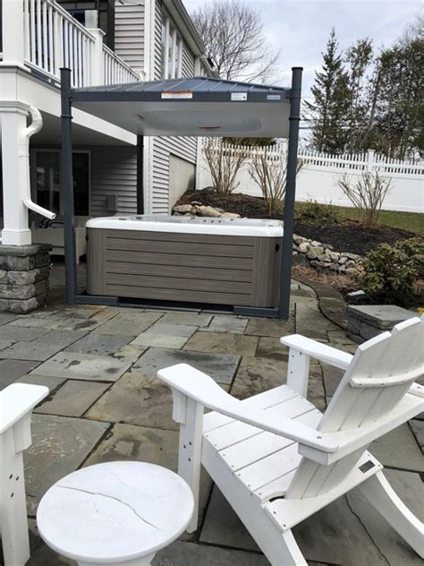 Simple Patio Hot Tub Ideas Classique Chic Terrasse Et Patio Boston Par New England Spas