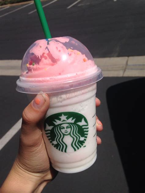 Birthday Cake Frap 😍 Menu Starbucks Receitas Starbucks Café Starbucks