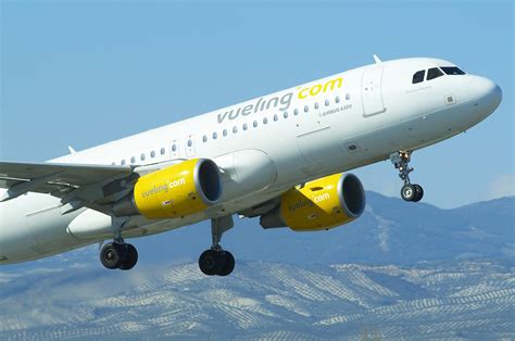 Vueling La Segunda Aerol Nea Low Cost M S Puntual De Europa En Abril