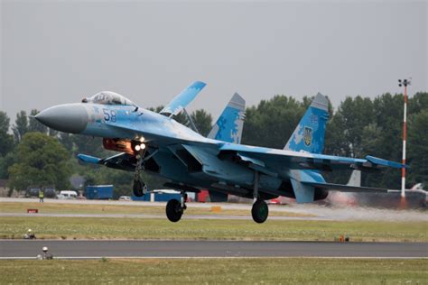 ウクライナ空軍 Sukhoi Su 27 58 フェアフォード空軍基地 航空フォト By チャッピー・シミズさん 撮影2017年07月16日