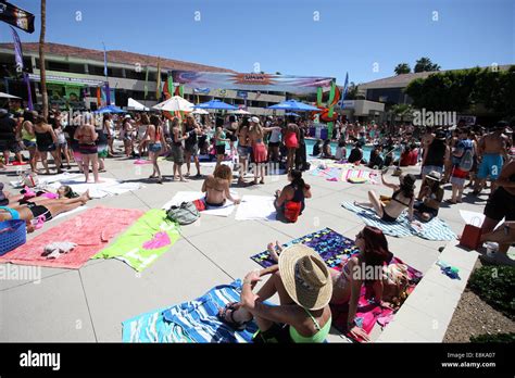 Dinah Shore Weekend Hi Res Stock Photography And Images Alamy