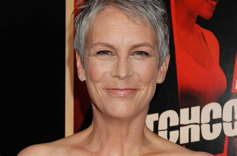 Jamie Lee Curtis Takes Home Oscar Award For Best Supporting Actress ...