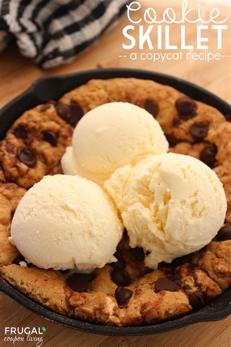 Copycat Chili's Cookie Skillet - AKA Pizookie