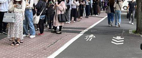 【行列のできる領事館】全国の韓国領事館 観光ビザを取り来た人で早朝から600人以上の長蛇の待機列、500m以上の異常な長さで東京や大阪など列が