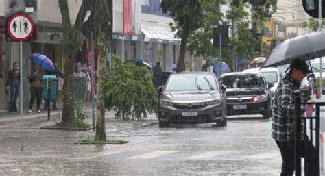 Temporal Em Joinville Defesa Civil Monitora Risco De Granizo Nesta