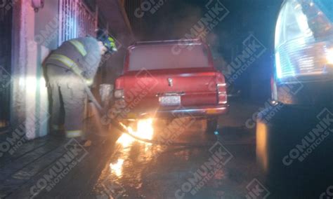 Incendian De Manera Intencional Dos Veh Culos En La Colonia Ju Rez De