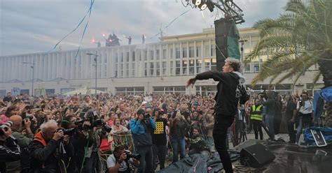 Foto Baby Lasagna Zapalio Umag Zbog Njega Se Neki Penjali Na Krovove