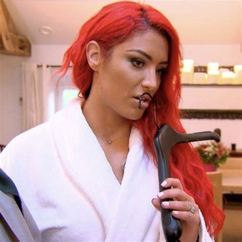 Pin By Lylianna On Total Divas Faces For Memes Female Wrestlers Eva