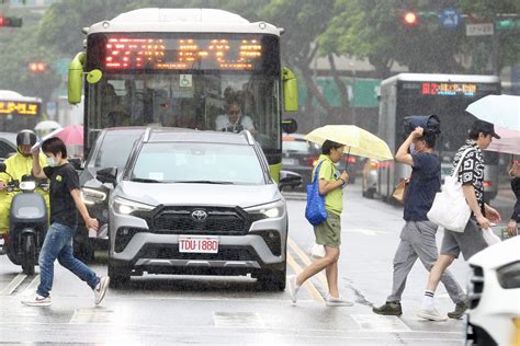 8縣市強風特報 5縣市豪雨特報恐下到晚上 生活 要聞 經濟日報