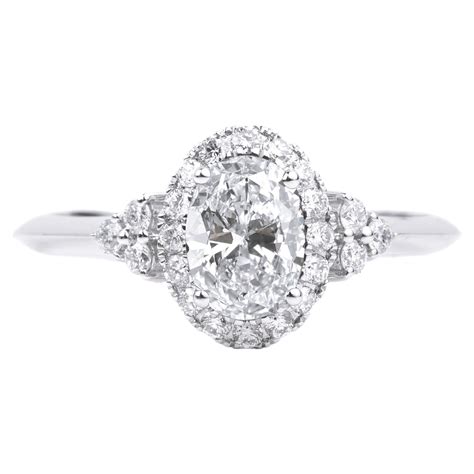 GIA Report Certified 1 Carat G VS Oval Cut Diamond Engagement Ring With