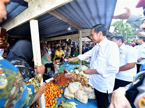 Sekretariat Kabinet Republik Indonesia Presiden Jokowi Tinjau Pasar