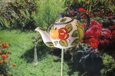 Vintage Tea Pot Glass Garden Art, Garden Decor, Upcycled/vintage yard Art, Suncatcher Crystal - Etsy