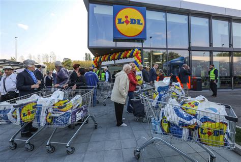 Loch Ist Loch Emp Rung Ber Sexistische Lidl Werbung