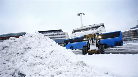 SMHI klass 1 varnar Snöoväder drar in över Sverige