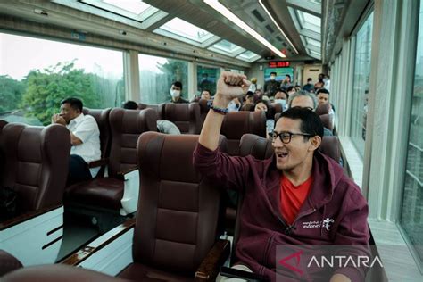 Sandiaga Uno Gunakan Kereta Panoramic Untuk Kunjungan Kerja ANTARA News