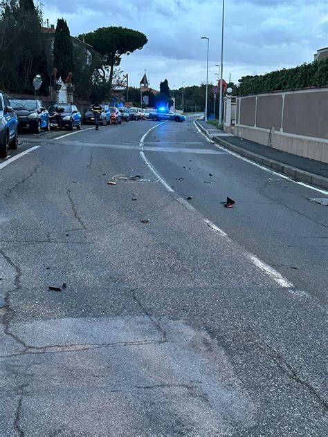 Livorno Scontro Tra Auto E Scooter In Via Mondolfi Soccorsi Due