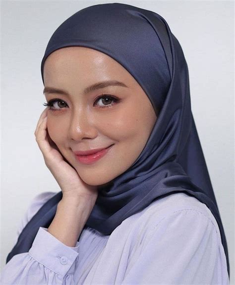 Pin By Christian On Ich Denk An Dich Mira Filzah Free Hair Modest