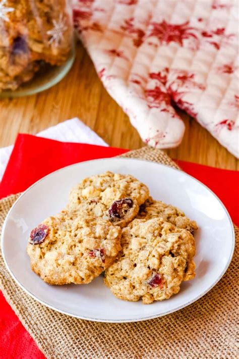 White Chocolate Cranberry Oatmeal Cookies