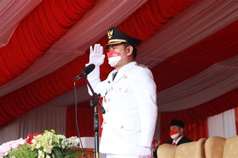 Upacara Penurunan Bendera Di Kabupaten Tangerang Wakil Bupati Selaku