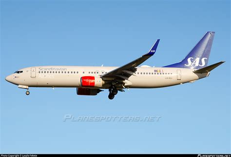 LN RGI SAS Scandinavian Airlines Boeing 737 86N WL Photo By Laszlo