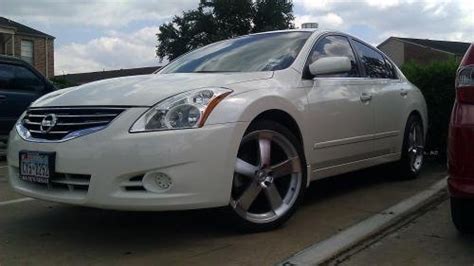 Photo Image Gallery Touchup Paint Nissan Altima In Winter Frost Qx