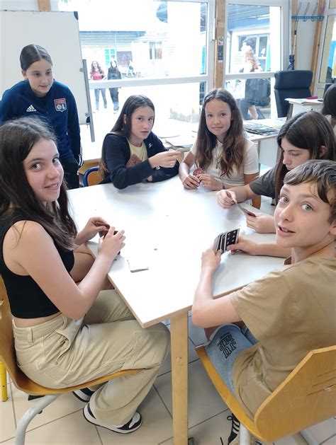 Jeux De Société Au Cdi Ensemble Scolaire Rosaire Jeanne Darc