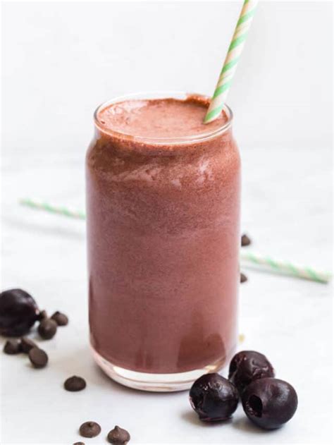 Protein Chocolate Cherry Smoothie Recipe | Randa Nutrition