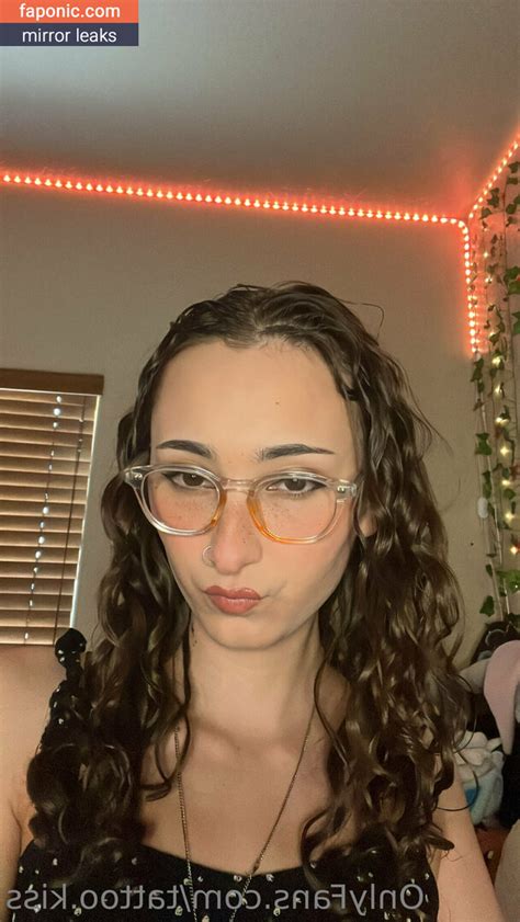 Tattoo Kiss Nude Leaks OnlyFans Faponic