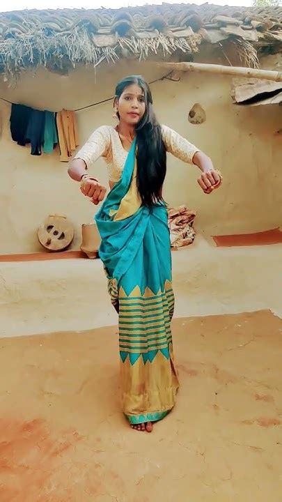 Chikni Chikni Patli Patli Kamar Aise Na Hila Dance 📷📸😘 Youtube