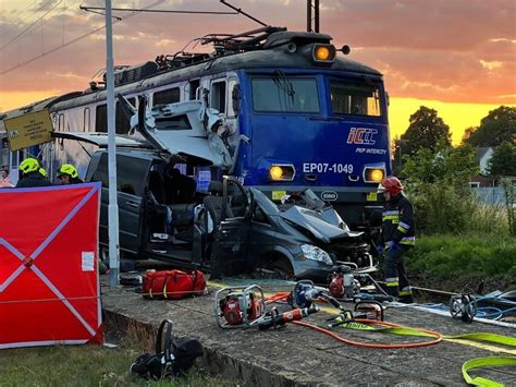 Tragiczny wypadek na przejeździe kolejowym w Miłogoszczy Nie żyje