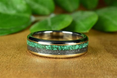 Things To Consider Before Buying A Malachite Wedding Ring Jd Woman