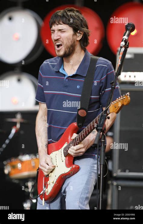 Red Hot Chili Peppers Live At The Live Earth London Concert Wembley Stadium London Stock Photo