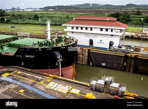 Panama Canal Miraflores Visitor Center Hi Res Stock Photography And