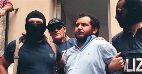 Il Rilascio Di Una Mafia Siciliana Ha Commesso 200 Omicidi Dopo 25 Anni