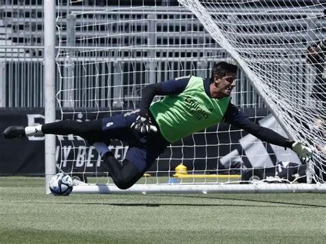 El Portero Del Real Madrid Thibaut Courtois Se Rompe El Ligamento