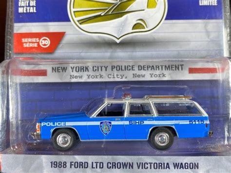 Greenlight Hot Pursuit Ford Ltd Crown