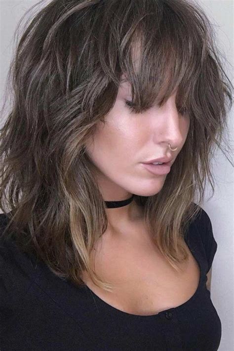 Top Notch Short Shaggy Haircuts For Round Faces