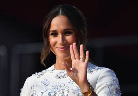 Meghan Markle Por Qu Lleva Un Parque En La Mu Eca Qu Es Y Para Qu