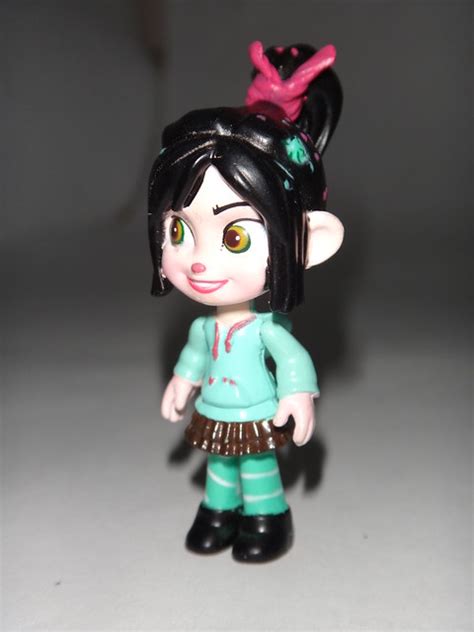 Vanellope Von Schweetz Racer Wreck It Ralph First Look Deboxed