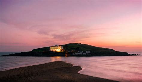 Burgh Island In South Devon England With Images Romantic Places