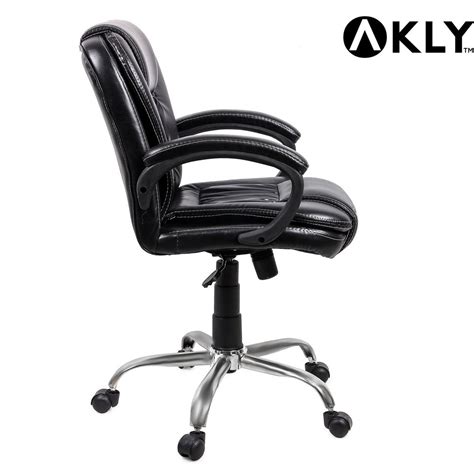 Leather 1 Oakly Low Back Executive Office Chair Dark Brown At Rs 3500