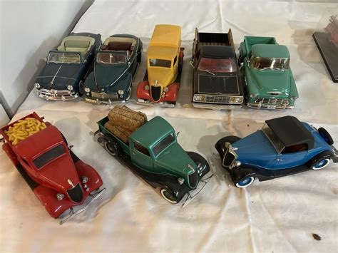 Metal Model cars & trucks | Live and Online Auctions on HiBid.com